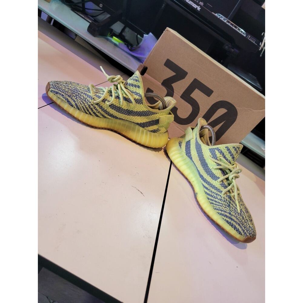 Size 10 - adidas Yeezy Boost 350 V2 Low Semi Frozen Yellow NO BOX